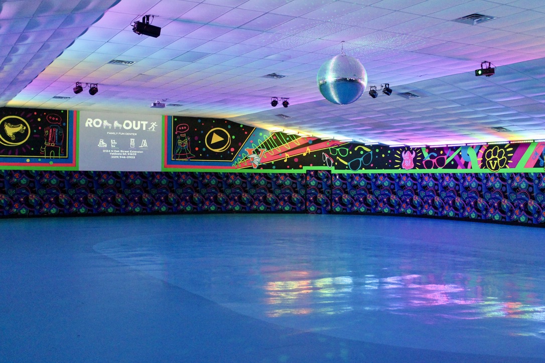 Is Roller Skating in Valdosta Good for Date Night?